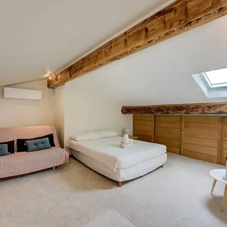 아파트 Top Floor Duplex Apt/rooftop Views/mins To Beach